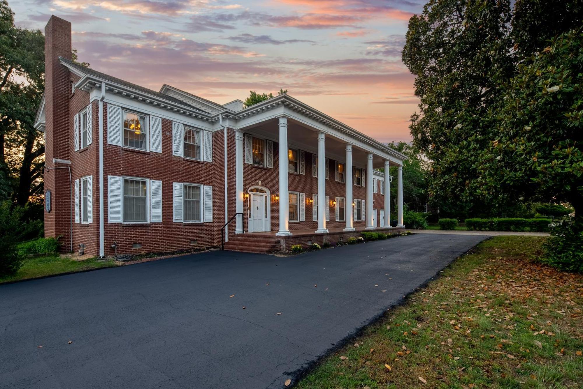 Beland Mansion-Treasured Mist Suite! Fort Smith Exterior foto